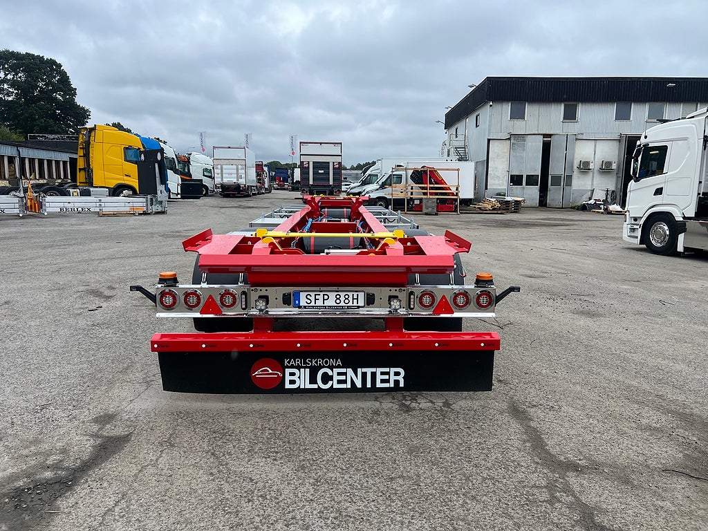 Övriga Bilcenter's 4 Axlade lastväxlarvagn med glider