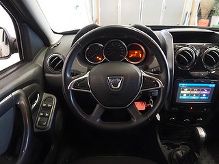 SUV Dacia Duster 10 av 22