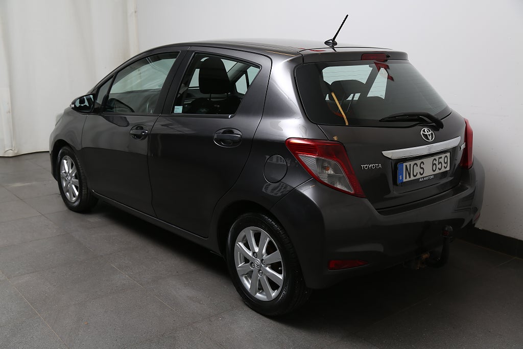 Toyota Yaris 1,33 Dual VVT-i Active 5-dörrar 1ägare Motorv Drag 2012