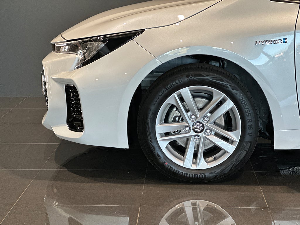 Suzuki Swace 1.8 Hybrid e-CVT Select 140 hk 3 års fri service - bild 12