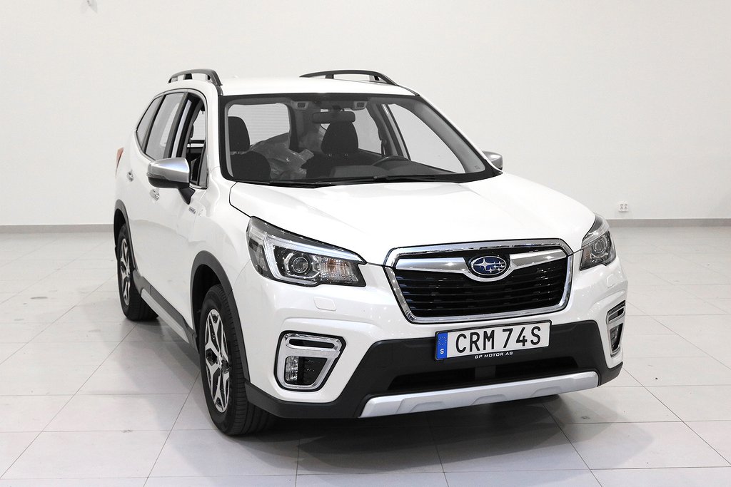 Subaru Forester e-Boxer AWD Kamera Vinterdäck ingår