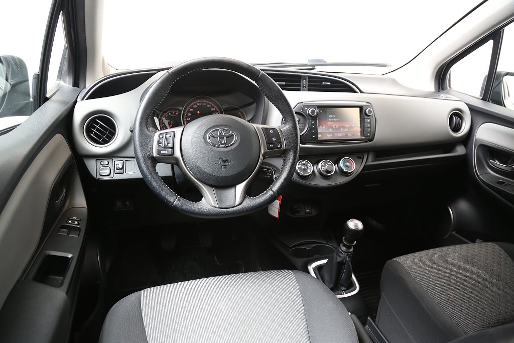 Toyota Yaris 1,33 Dual VVT-i Active Edition Feel 5-dörrar 2015