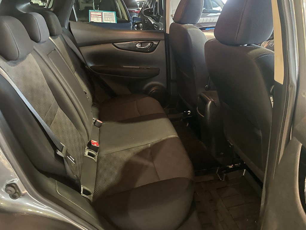 Nissan Qashqai 1.6 | N-Connecta| Backkamera | Navi| Kamkedja 2017
