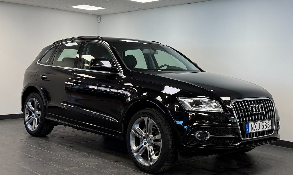 Audi Q5 2.0 TDI Quattro S Tronic S-line *Värmare*Drag*Spec