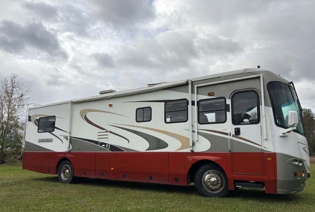 Övriga Amerikansk Husbil Coachmen  Cross Country 354 MBS