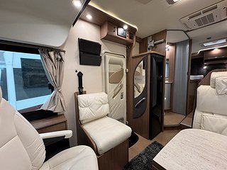 Husbil-integrerad Rapido Itineo JB700 4 av 21