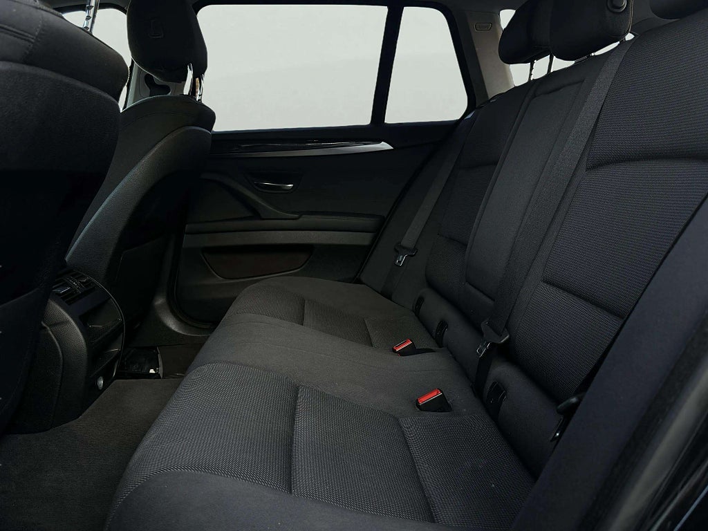 BMW 520d xDrive Touring Steptronic  - miniatyr 14