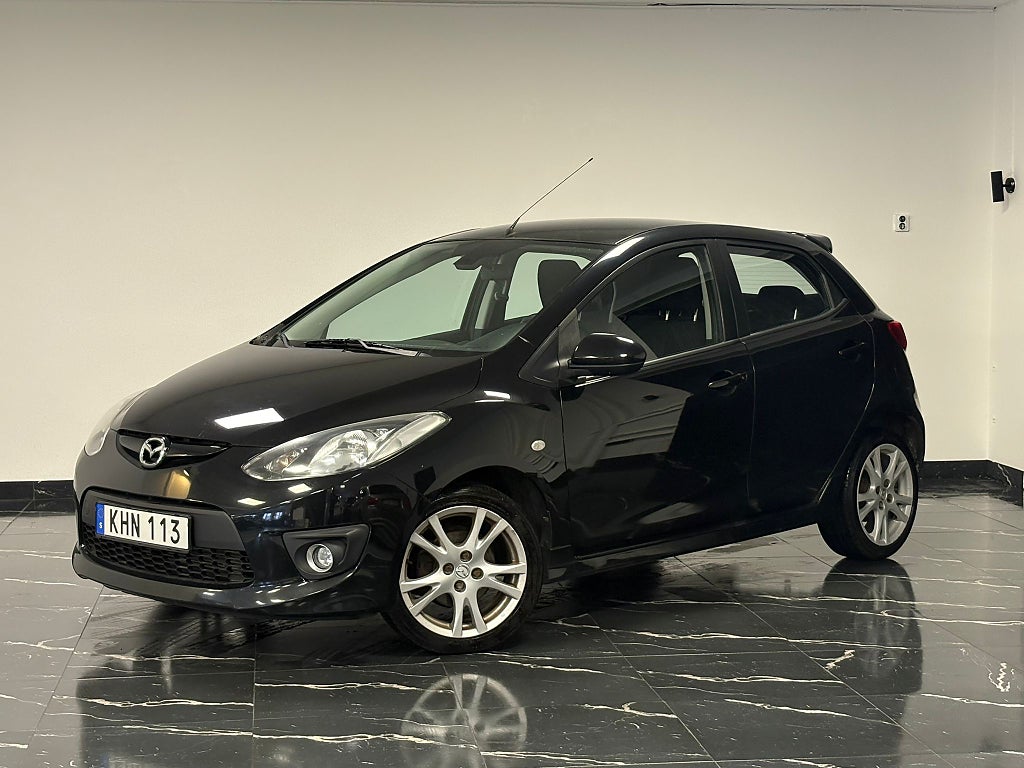 Mazda 2 5-dörrar 1.5 MZR Sport 12000 mil Toppskick NyBes