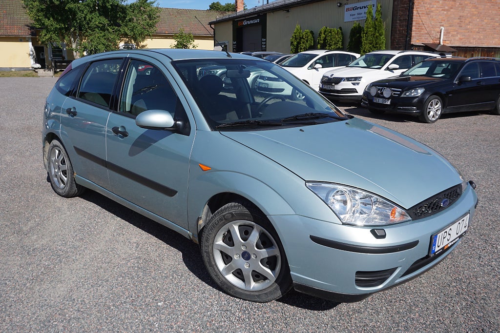Ford Focus 5-dörrars 1.6 1 ägare/9.900 Mil