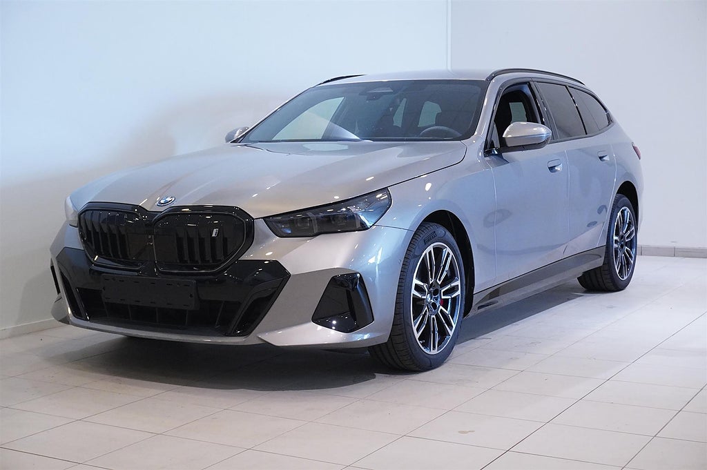BMW i5 xDrive40 Touring M Sport Pro Business Edition Drag DA H K |