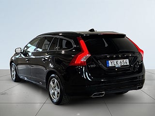 Volvo V60 D4 AWD Aut Värmare Ccokpit Farthållare Nyserv Psens S&V