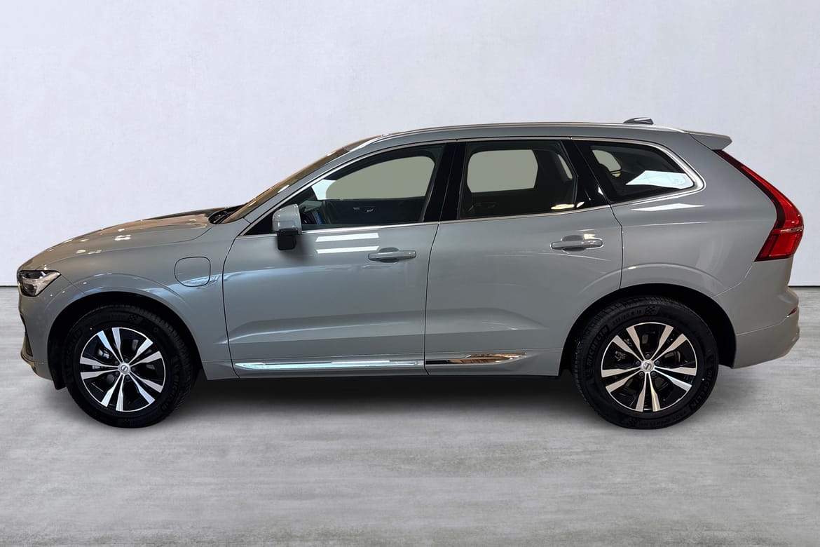 Volvo XC60 T6 Core Edition 2025, kuva 2/10