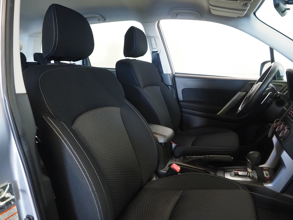 Subaru Forester 2.0 4WD 150hk XS Automat Drag Kamera M-Värmare 2014