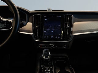 Volvo S90 T8  AWD Inscription BW/HuD/SoV-Däck/360/Drag/Massage – bild 11