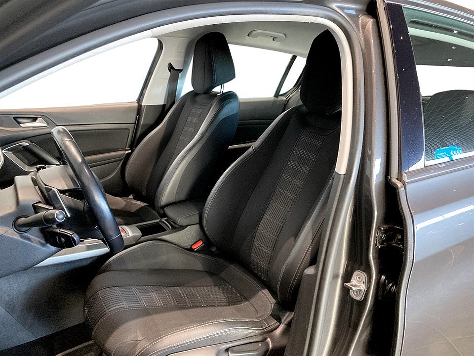 Bild på Peugeot 308 5D Allure 1.2 PT 130hk Aut - DRAG, CARPLAY