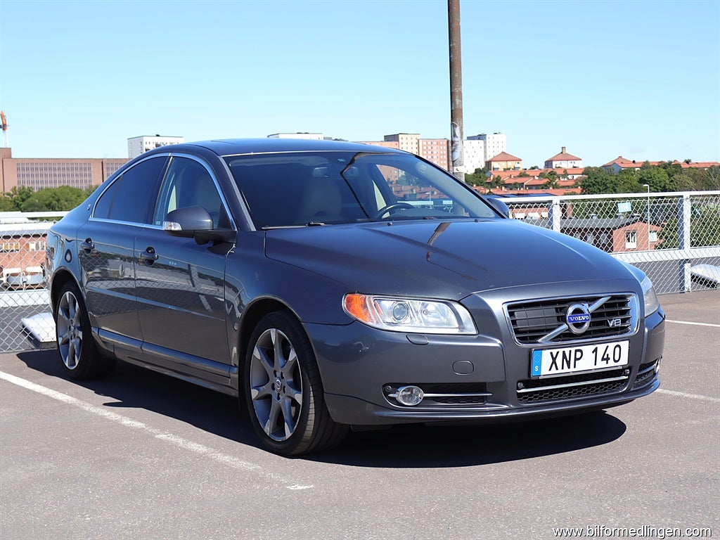Volvo S80 V8 4.4 AWD 316hk S/V-hjul Drag Taklucka Summum