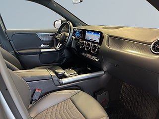 Mercedes-Benz GLA 200 d Progressive Line Aut Mvärm Bkamera Widescreen S&V – bild 10