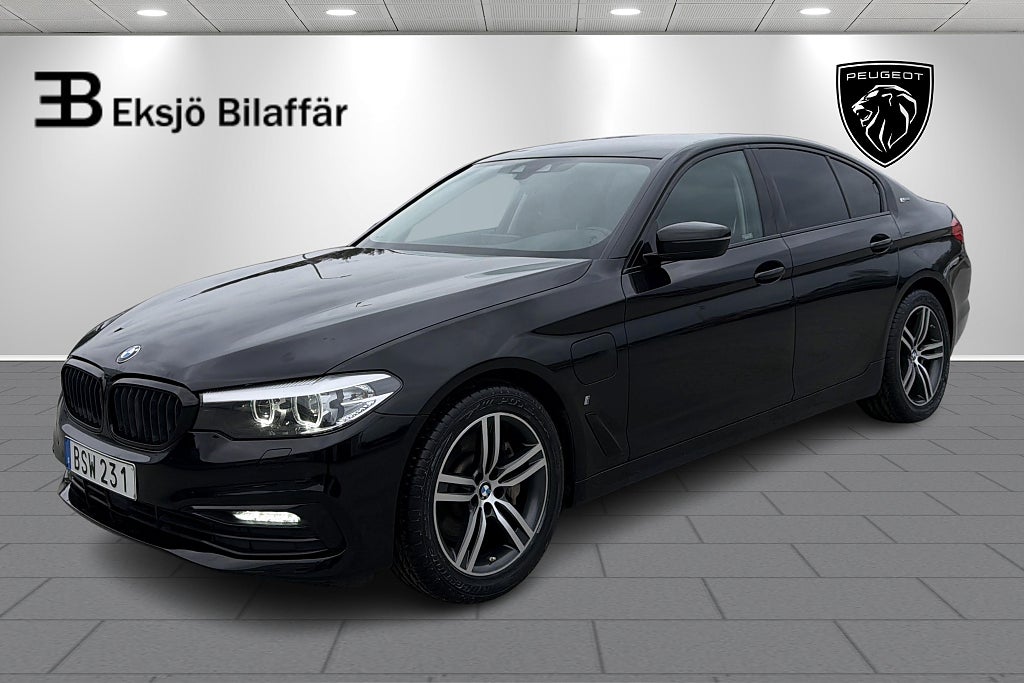BMW 530e iPerformance 252hk Plug-in /Backkamera/Navigation/