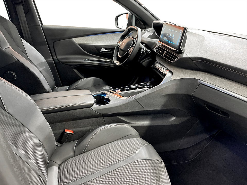 Bild på Peugeot 3008 GT 1.2 PT 130hk Aut B-KAMERA CARPLAY