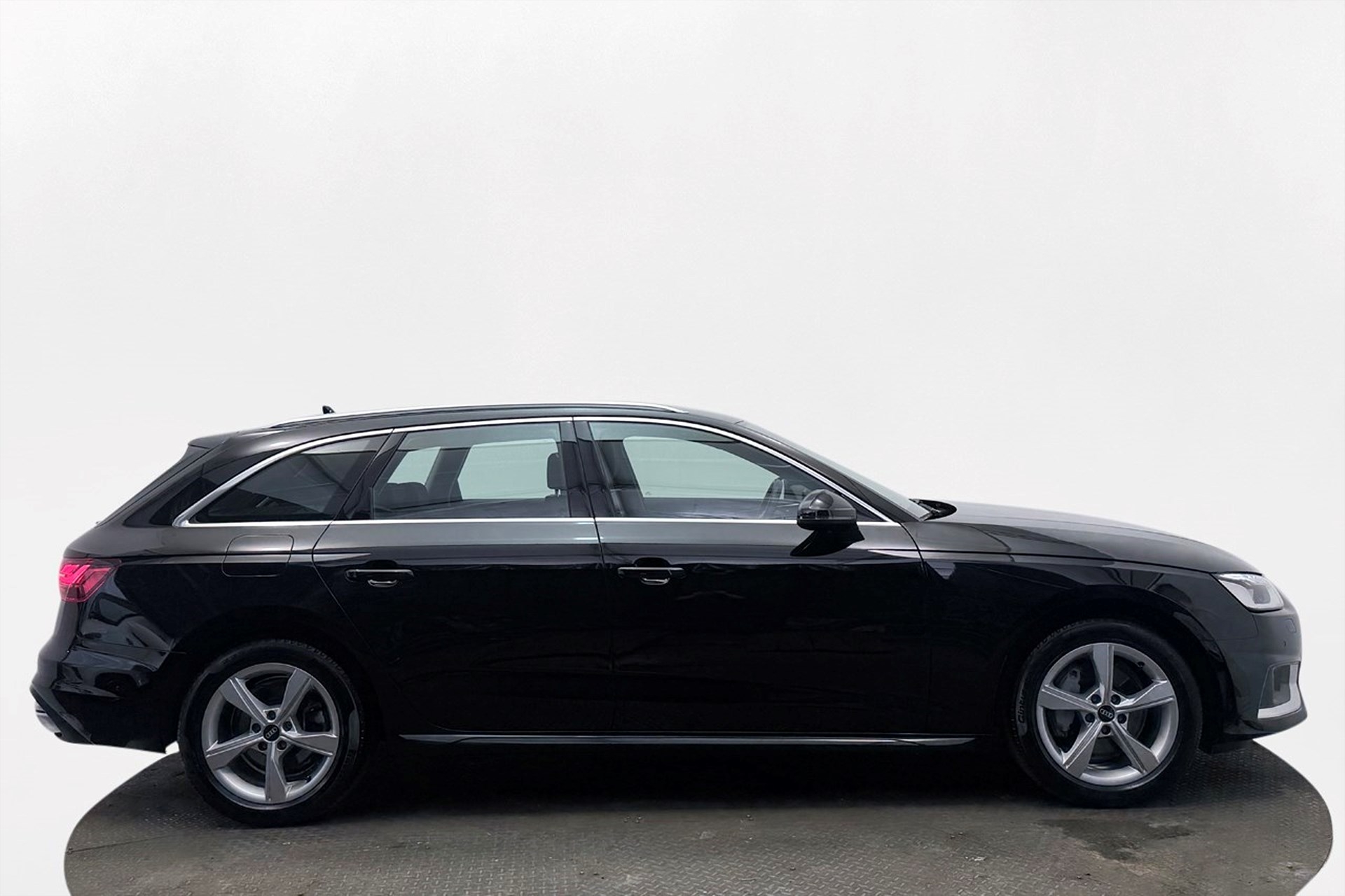 Audi A4 2023, bild 5/10