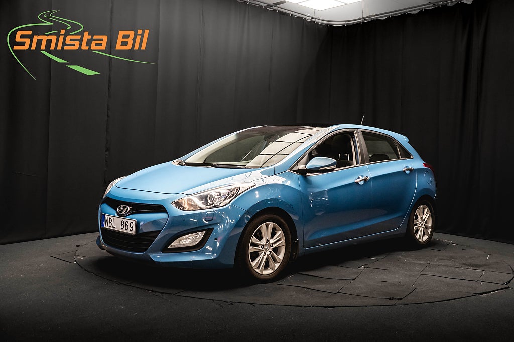 Hyundai i30 CRDi Premium PANORAMA DRAG KAMERA M&K-VÄRM NAVI