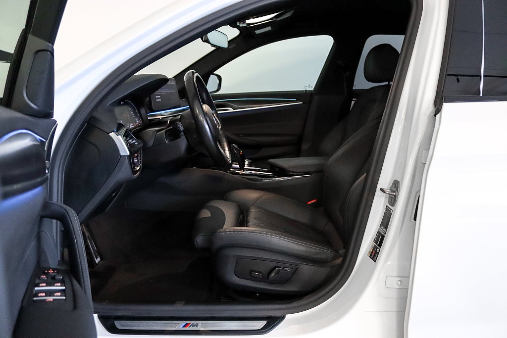 BMW 530e xDrive Touring M Sport HiFi Rattvärme Dragkrok