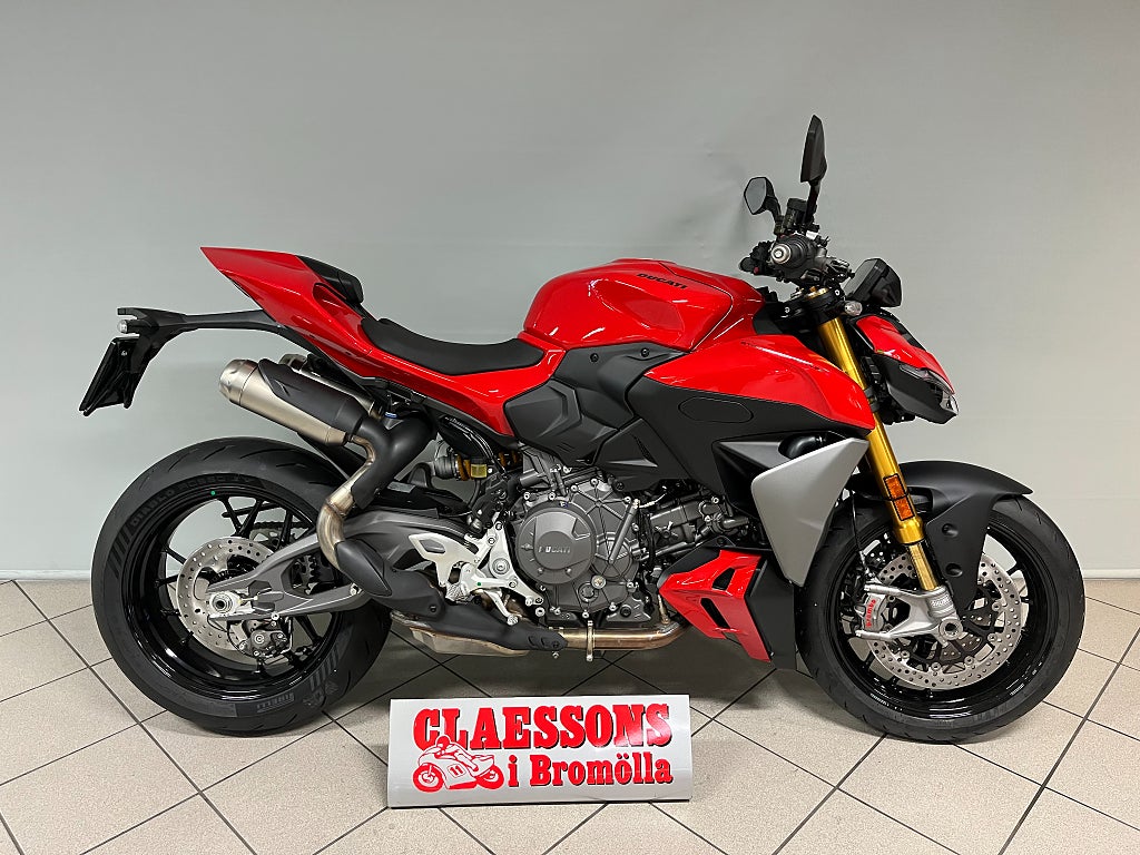 Ducati Streetfighter V2 S  
