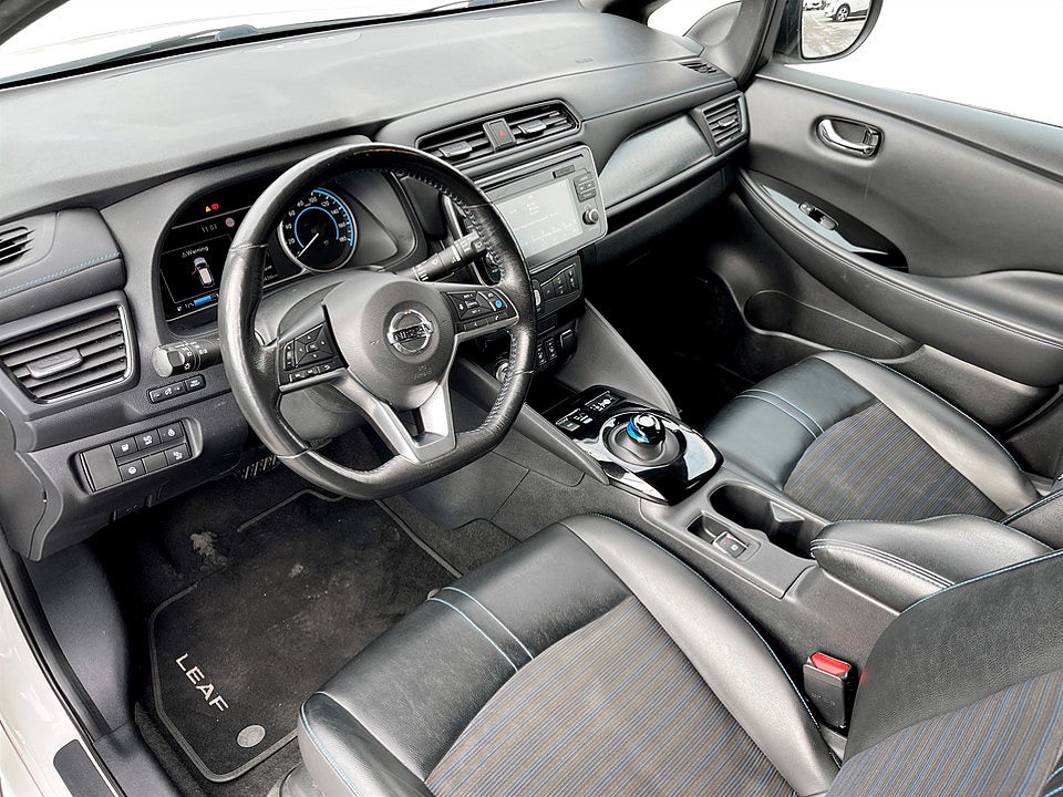 Bild på Nissan Leaf Tekna 40kWh 150hk Aut B-KAMERA P-SENSORER