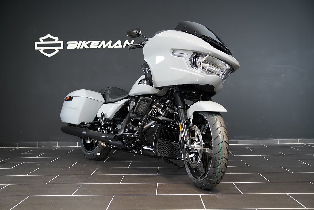 Harley-Davidson FLTRX Road Glide 117" Kampanjpris passa på!