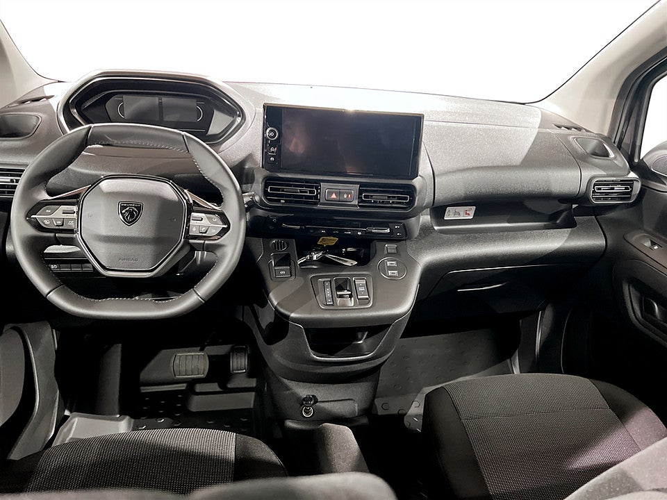 Bild på Peugeot Partner Crew Cab 130hk Aut - EDITION! SERVICE & V-HJUL INGÅR!