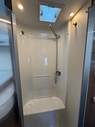 Husbil-halvintegrerad Roller Team Noble ART T7000 Elegance 13 av 20