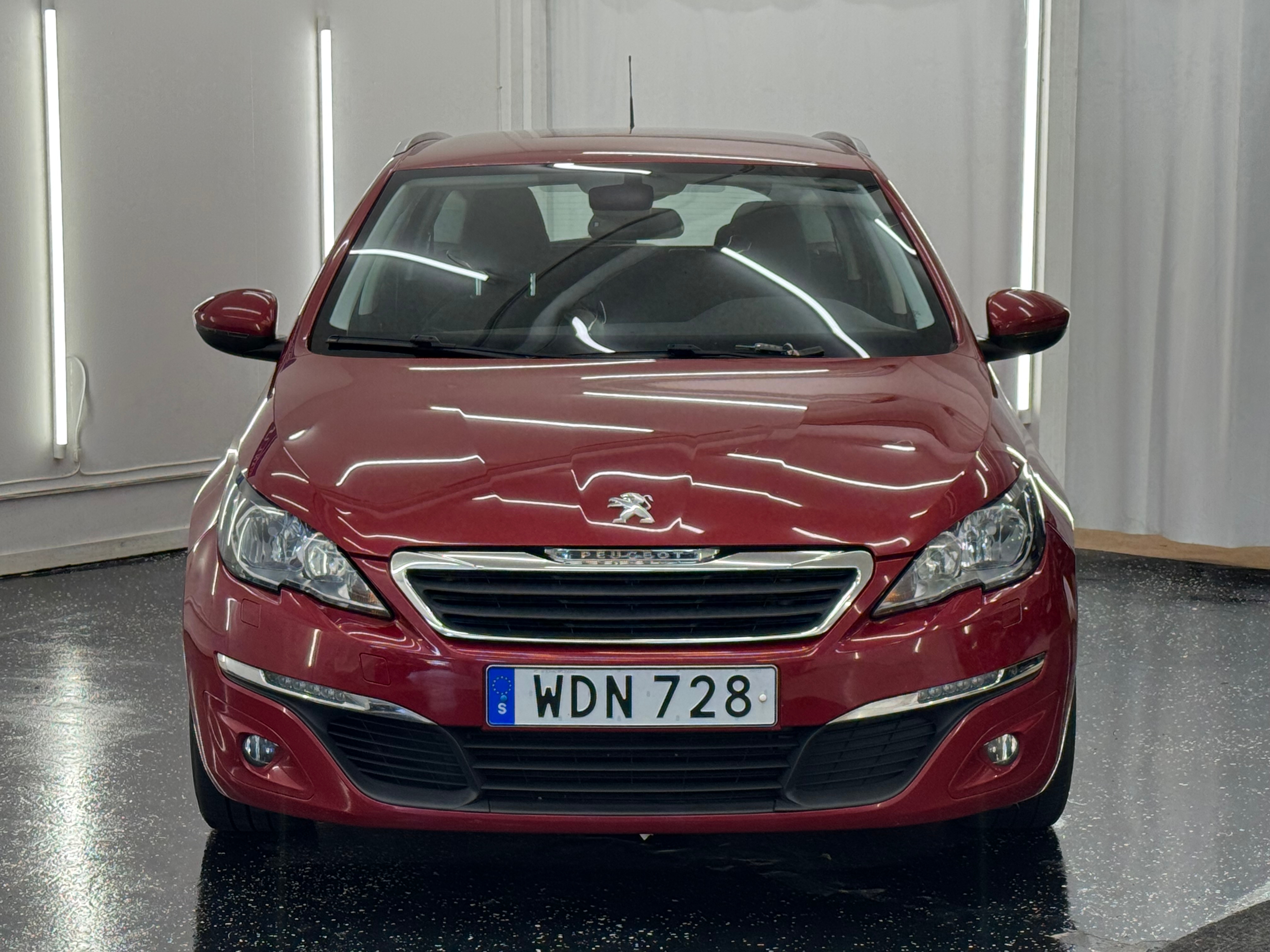 Peugeot 308 2015, kuva 2/48