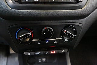 Halvkombi Hyundai i20 19 av 23
