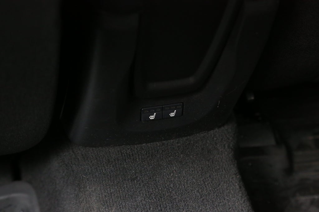 Volvo V40 Cross Country D2 Momentum BE 120hk Värmare Dragkrok 2016