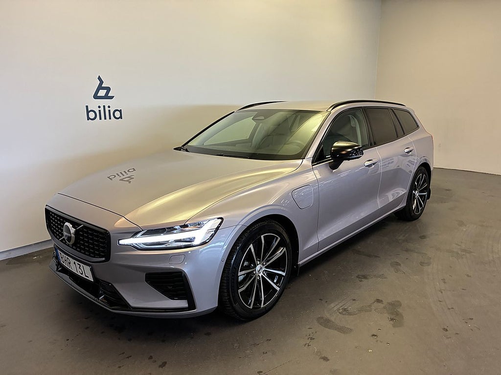 Volvo V60 T6 Plus Dark Nordic Edition / Dragkrok / Keyles...