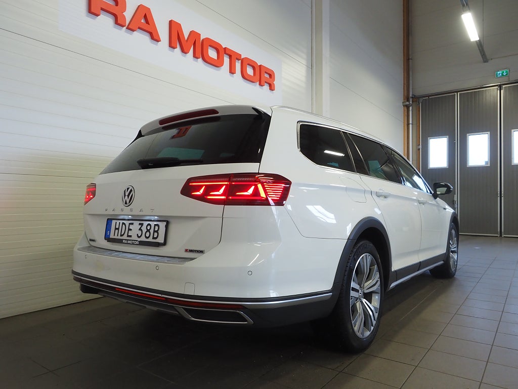 Volkswagen Passat Alltrack 2.0 TDI 4Motion Executive D-Värm Skinn Drag Navi IQ
