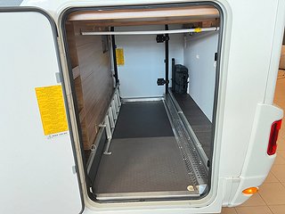 Husbil-halvintegrerad Adria MATRIX PLUS 670 SL 6 av 19