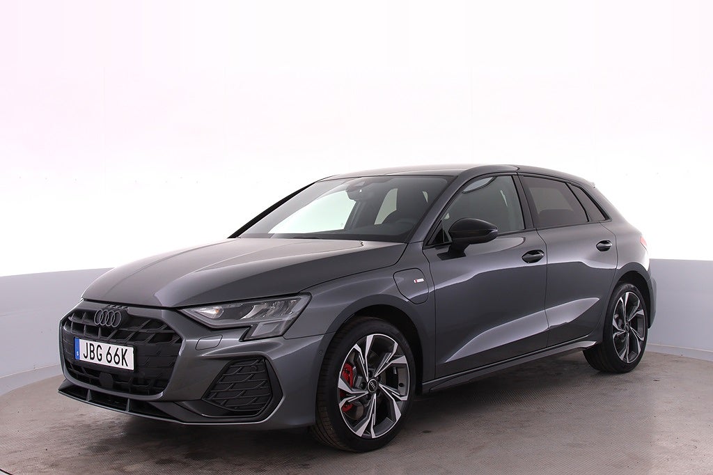 Audi A3 Sportback S-line 45 TFSI e 272hk PHEV Privatleasing!