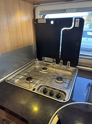 Husbil-integrerad Hymer B 678 ED-S 3.0 177HK AUT,  Långbädd & hyttsäng! ALDE! 8 av 21