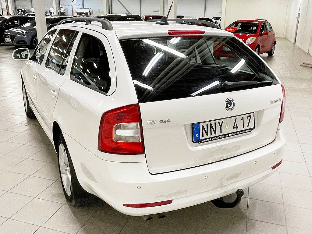 Skoda Octavia Kombi 1.6 TDI 4WD 105hk
