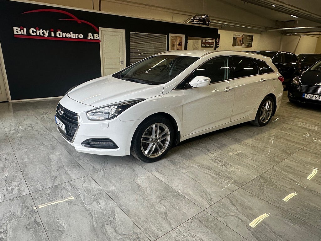 Hyundai i40 1.7 CRDi (141hk) ComfortPlus  GPS / B-Kamera / Nyservad