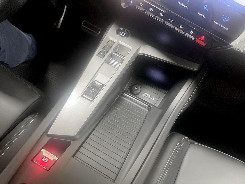 Bild på Peugeot 408 GT 1.2 PT 130hk Aut B-KAMERA ELSTOL