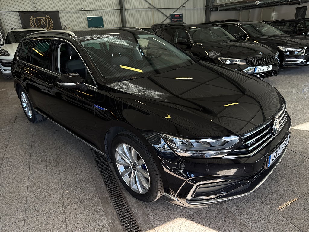 Volkswagen Passat SC GTE Executive 1 ägare Navi Keyless Kamera Elbaklucka