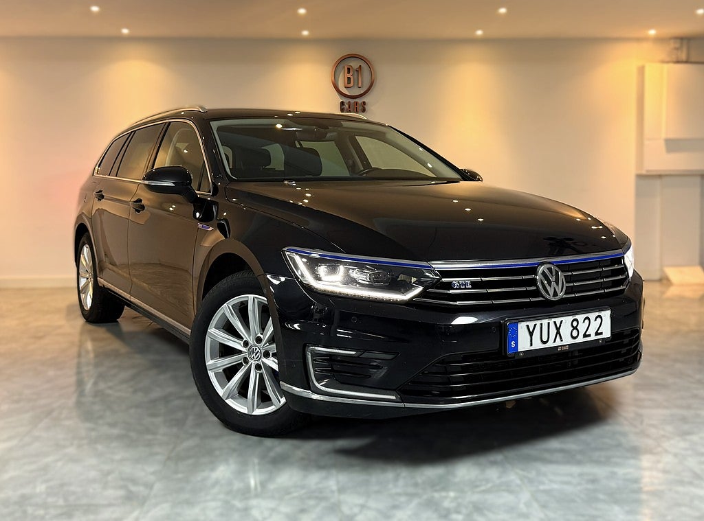 Volkswagen Passat Variant GTE 1.4 TSI ACT GTE B-KAM NYKAMREM M-VÄRMARE 