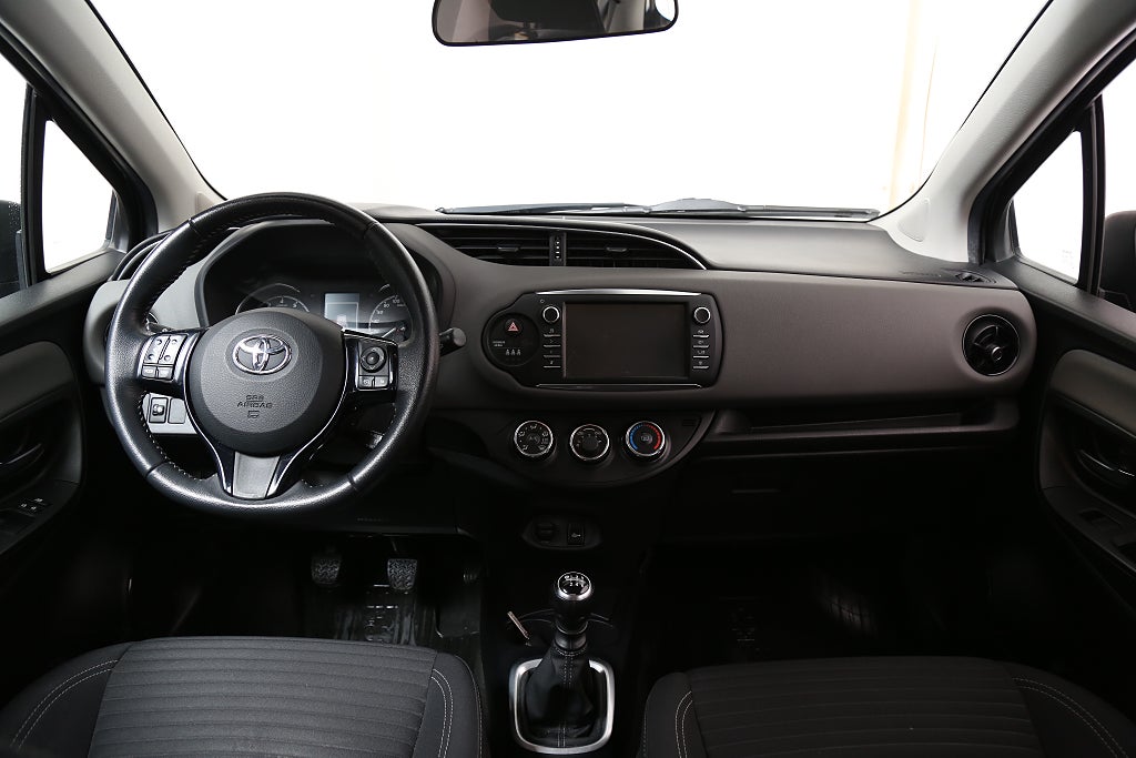 Toyota Yaris 1,5 VVT-iE Active 5-dörrar Bluetooth Kamera 2017