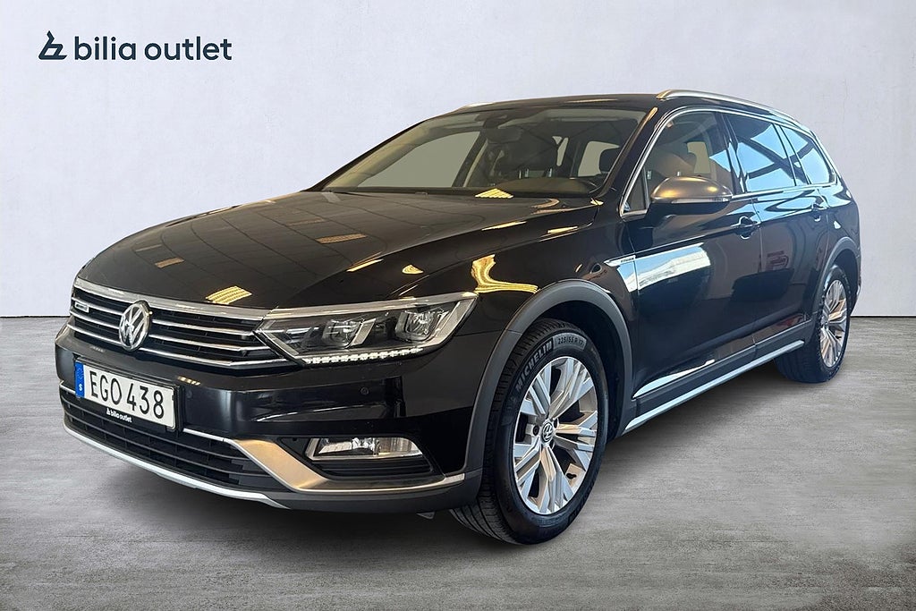 Volkswagen Passat Alltrack 2.0 TDI 4M 190hk / Drag Kamera CarPlay Värmare Skinn