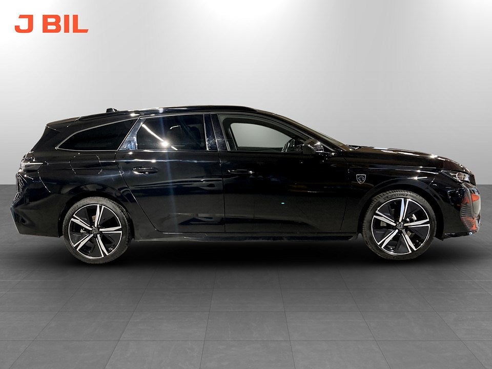 Bild på Peugeot 308 SW GT 1.2 PT 130hk Aut - B-KAMERA, CARPLAY