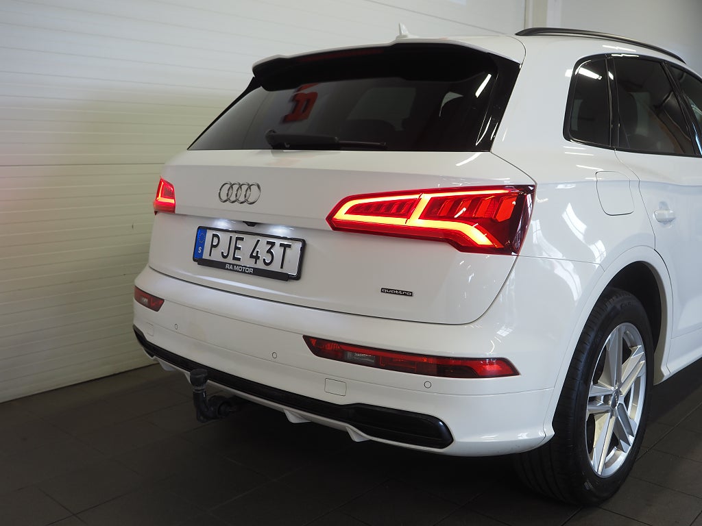 Audi Q5 40 TDI Quattro S Tronic S-Line Kamera D-Värm Dragkrok 2019