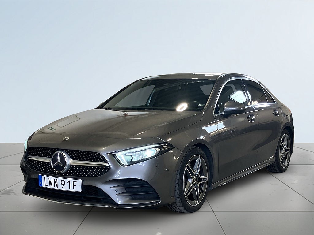 Mercedes-Benz A 180 Sedan 7G-DCT AMG Kamera Psens Navi S&V-hjul