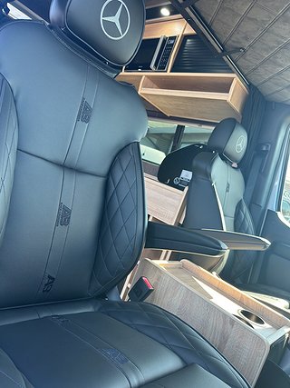 Transportbil - Skåp Mercedes-Benz Sprinter 15 av 37